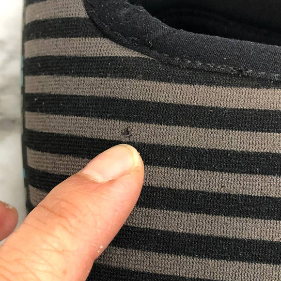 Bogs Youth Floral Stripe Kids Size 11 - Picture 3 of 6